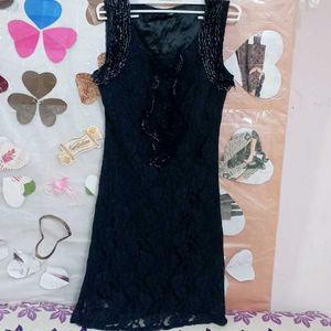 Globus Elegant Black Lace Dress