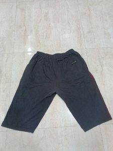 Women Black Capri