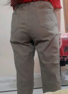 Solid Pure Cotton Regular Fit Pant For Women&#39;s