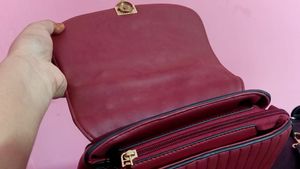 Toniq Maroon Quilted Handbag