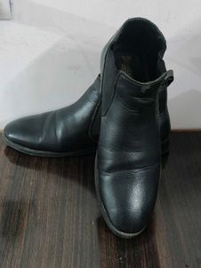 Black Chelsea Boots