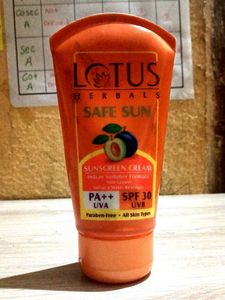 Lotus Herbals Safe Sun SPF 30