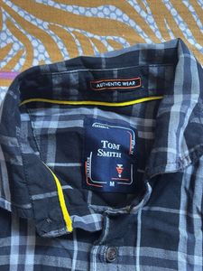 Checked Casual Shirt Size(medium)