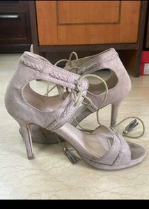 Combo Of 3 Heels. Got Them Here But They Are Big.