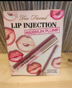 Too Faced Lip Injection