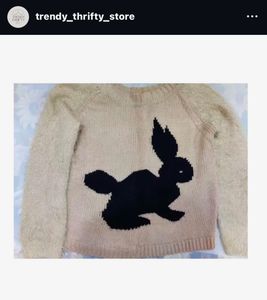Women&#39;s soft sweater
