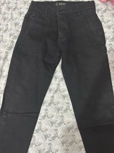 black 👖 pants. 200