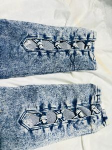 Stylish Bluish jean