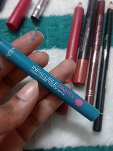 Mixed blue eyeliner lip liner