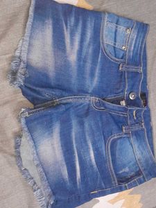 sexy denim shorts you r lookin for