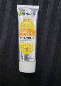 Garnier Vitamin C Bright Serum cleanser