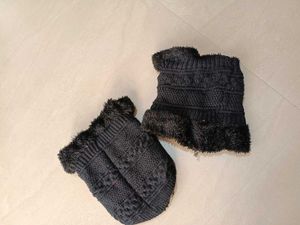 Black Winter Hat &amp; Scarf Set