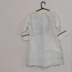 Embroidered Tunic Top