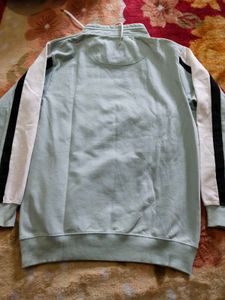 Stylish 'Forever United' Hoodie