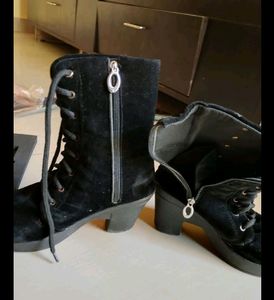Black Stylish Women&#39;s Boots