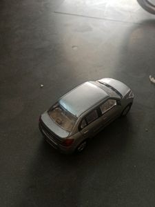 Toy car