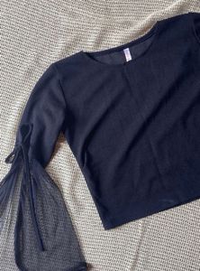Black Net Flare Sleeves Top