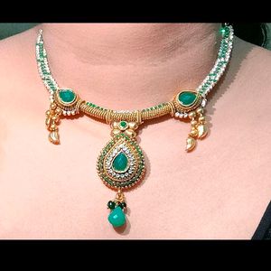 Emerald Green Diamond Necklace Set
