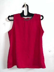 Red Sleeveless Top