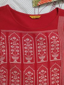Red Kurti