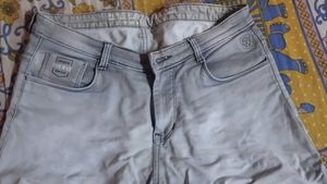 Good Quality Men Jeans Used 3 To 4 Times