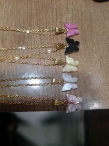 BUTTERFLY 🦋 Pendant Necklace Set (LOOT OFFER)
