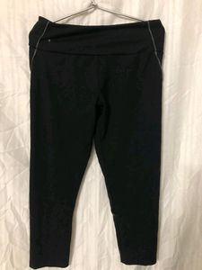 Black Capri leggings