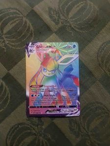 Glaceon VMAX Rainbow Rare Pokemon Card