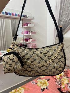 Gucci Printed Chain Detailed Shoulder Handbag