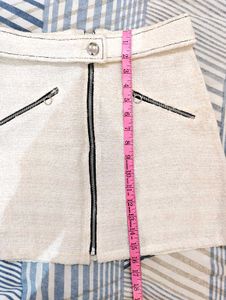 Zara Basic Miniskirt In off-white With Zip Detail