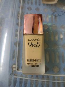 Lakme 9to5 Foundation
