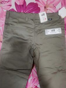H&amp;M Olive Pant – Never Worn