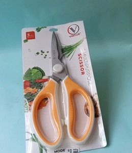 Multifunctional kitchen scissors,
