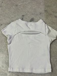 Cut-Out Crop Top_ souled store