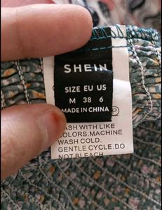 SHEIN CROP TOP