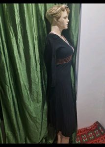 Free DeliveryElegant Black Knit Midi Dress