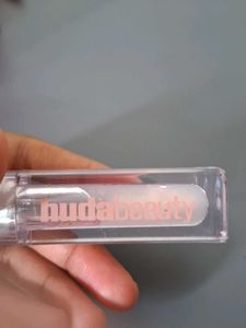 Huda Beauty Lip Gloss