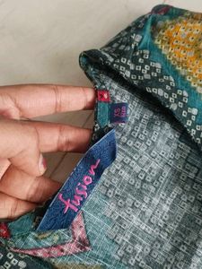 Patterned kurti dress(hands included)