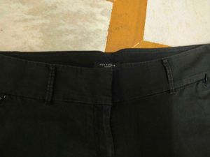 Black Capri Pants