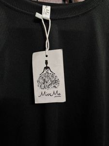 Cute Black Graphic crop Tee