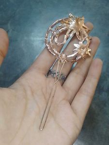 Sparkling Floral Hair Clip
