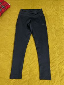 Adidas Black Leggings size Xs waist 26/28