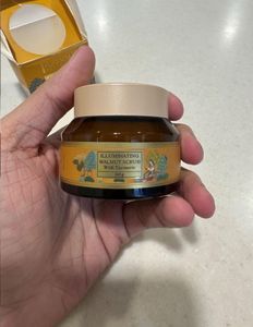 FloraSoul Ayurveda Illuminating Walnut Scrub