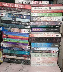 Bestseller Book Set Of 40 📚