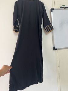 Elegant Black &amp; Gold Kurta