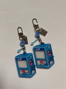 Acrylic vending Machine Shaker Keychain ❤️
