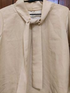 Tie-up Neck Solid Top