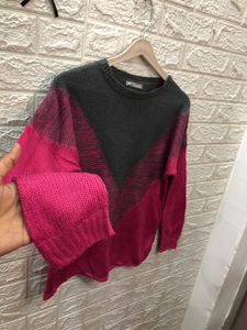 Two-Tone V-Neck Pullover