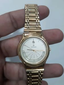 Titan Vintage Analog Watch