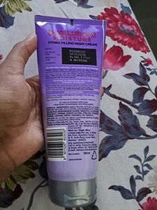 L&#39;Oreal Hyaluron Night Cream (180ml)